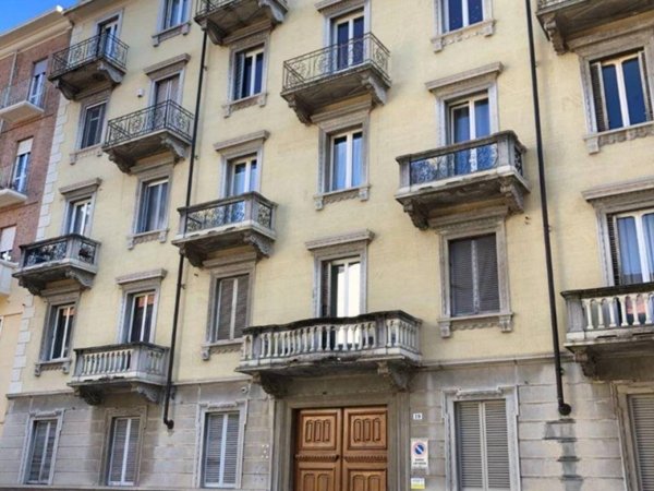 appartamento in vendita a Torino in zona Cenisia