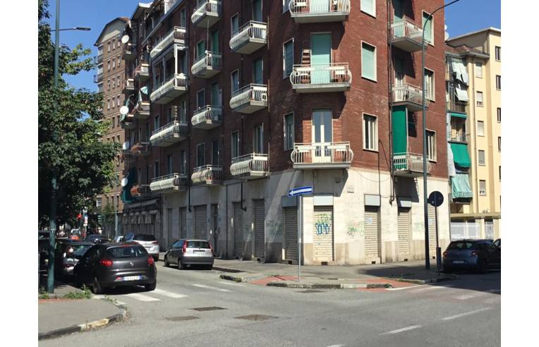 negozio in vendita a Torino in zona Barriera di Milano