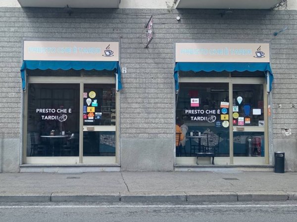 negozio in vendita a Torino in zona Mirafiori Sud