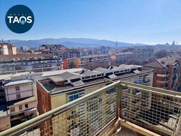 appartamento in vendita a Torino in zona Centro Storico