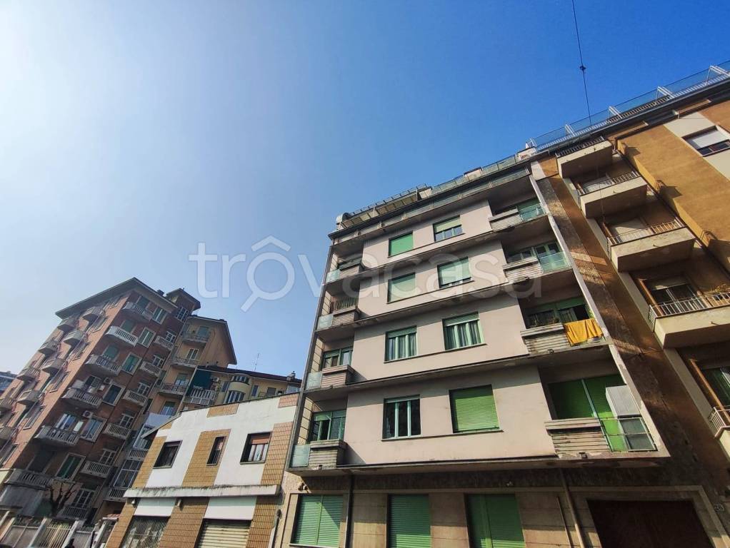 appartamento in vendita a Torino in zona Borgo San Paolo