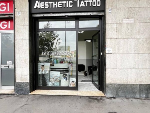 negozio in vendita a Torino in zona Borgata Vittoria