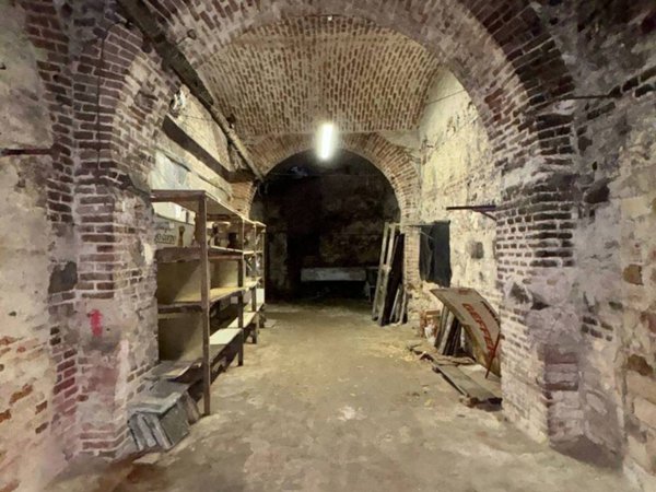 locale commerciale in vendita a Torino in zona Barriera di Milano