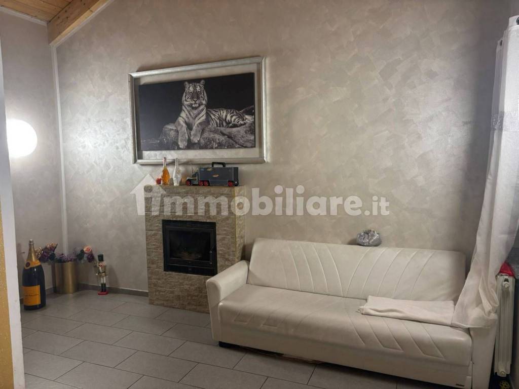 casa indipendente in vendita a Torino in zona Lucento
