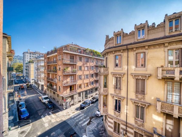 appartamento in vendita a Torino in zona San Salvario
