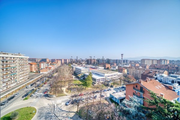 appartamento in vendita a Torino in zona Mirafiori Nord