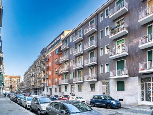 appartamento in vendita a Torino in zona Borgata Vittoria