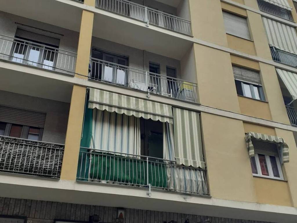 negozio in vendita a Torino in zona Santa Rita