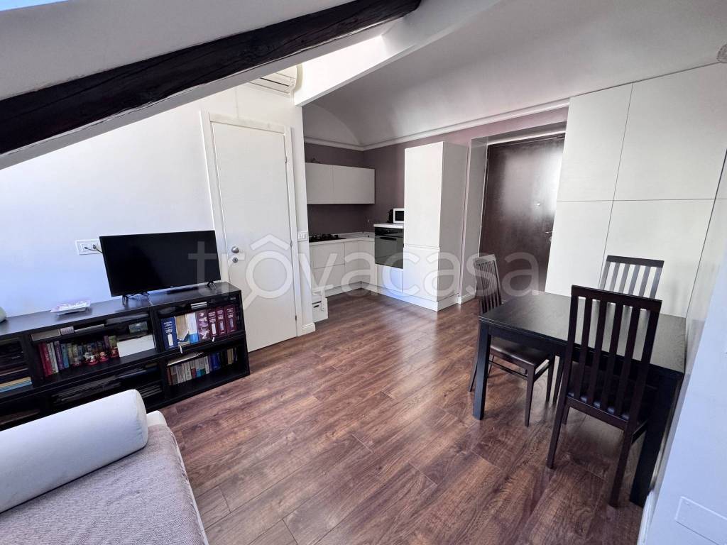 appartamento in vendita a Torino in zona Cit Turin