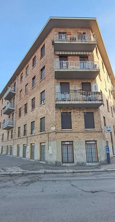 casa indipendente in vendita a Torino in zona Cavoretto
