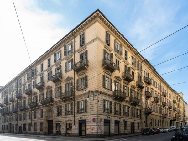 ufficio in vendita a Torino in zona Centro Storico