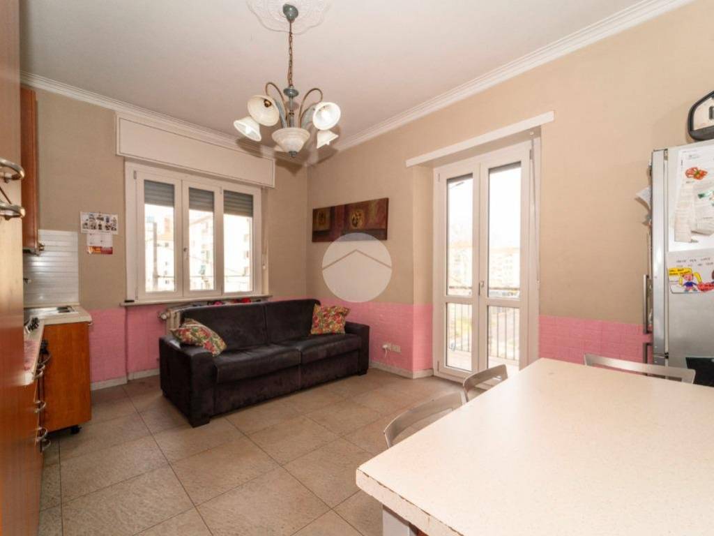 appartamento in vendita a Torino in zona Borgata Vittoria