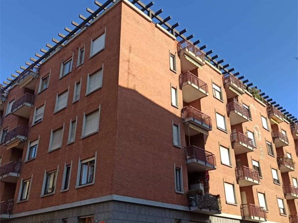 ufficio in vendita a Torino in zona San Salvario