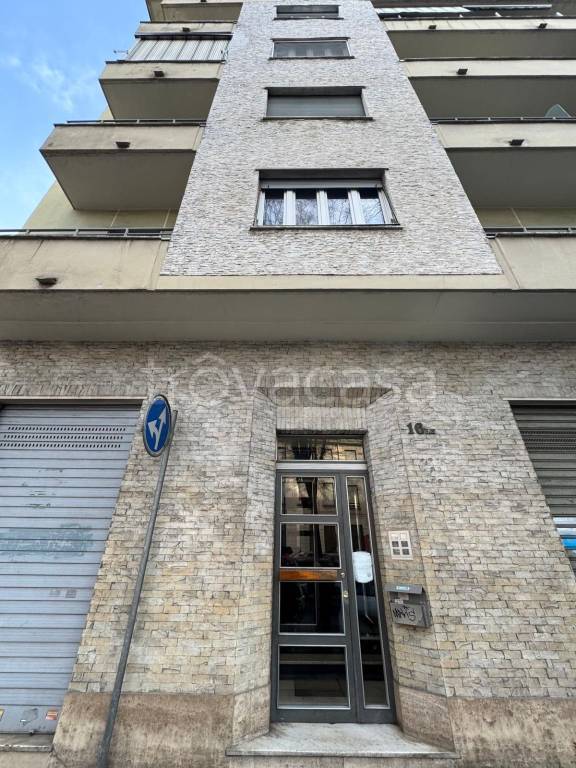 bivano in vendita a Torino in zona Aurora