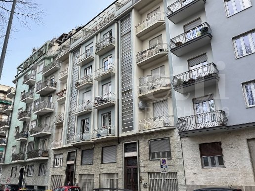 appartamento in vendita a Torino in zona Lingotto