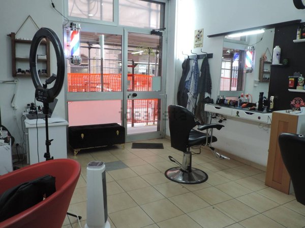 locale commerciale in vendita a Torino in zona Campidoglio