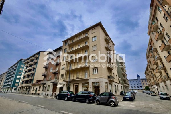 appartamento in vendita a Torino in zona Santa Rita