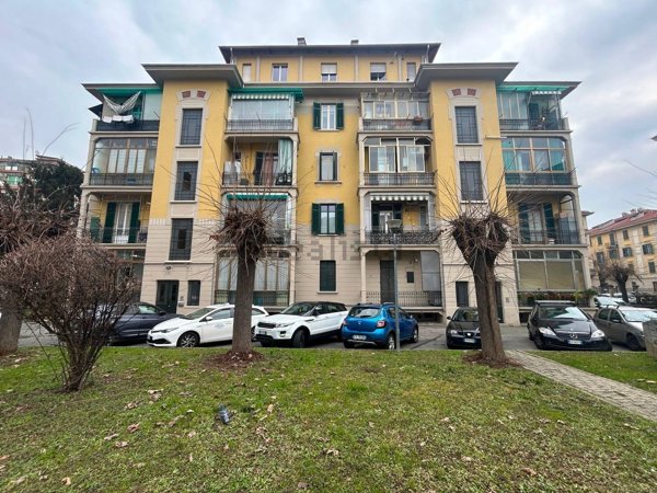 appartamento in vendita a Torino in zona Cenisia
