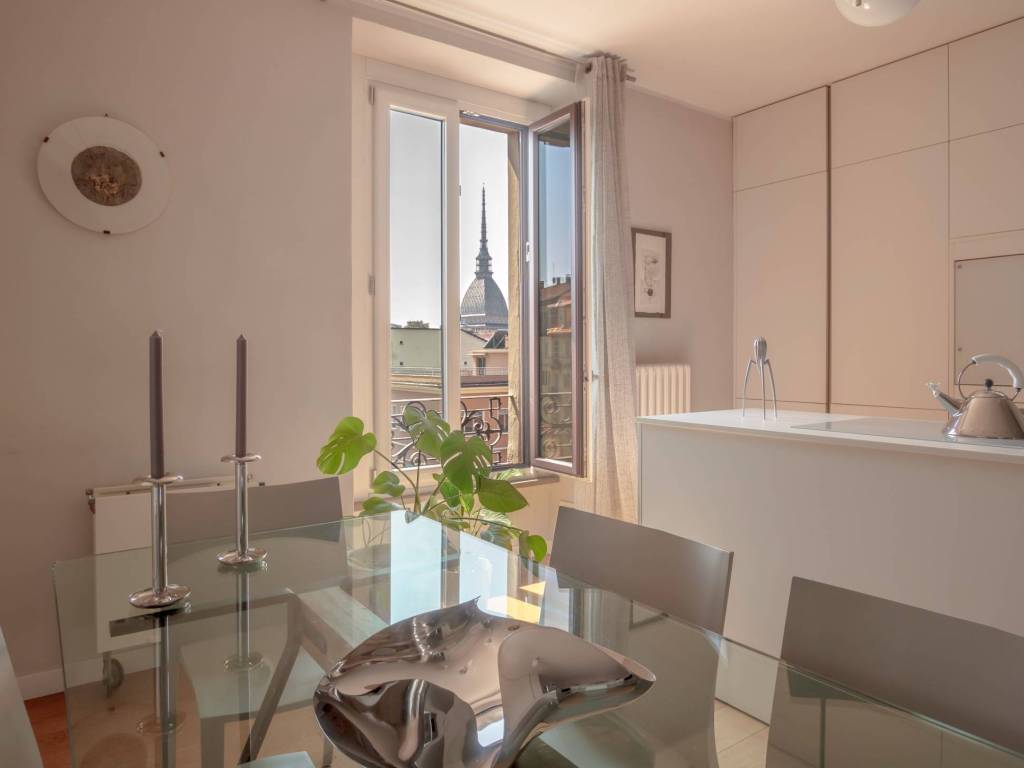 appartamento in vendita a Torino in zona Vanchiglia