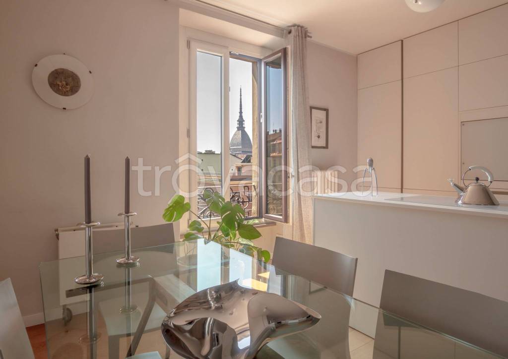 appartamento in vendita a Torino in zona Vanchiglia