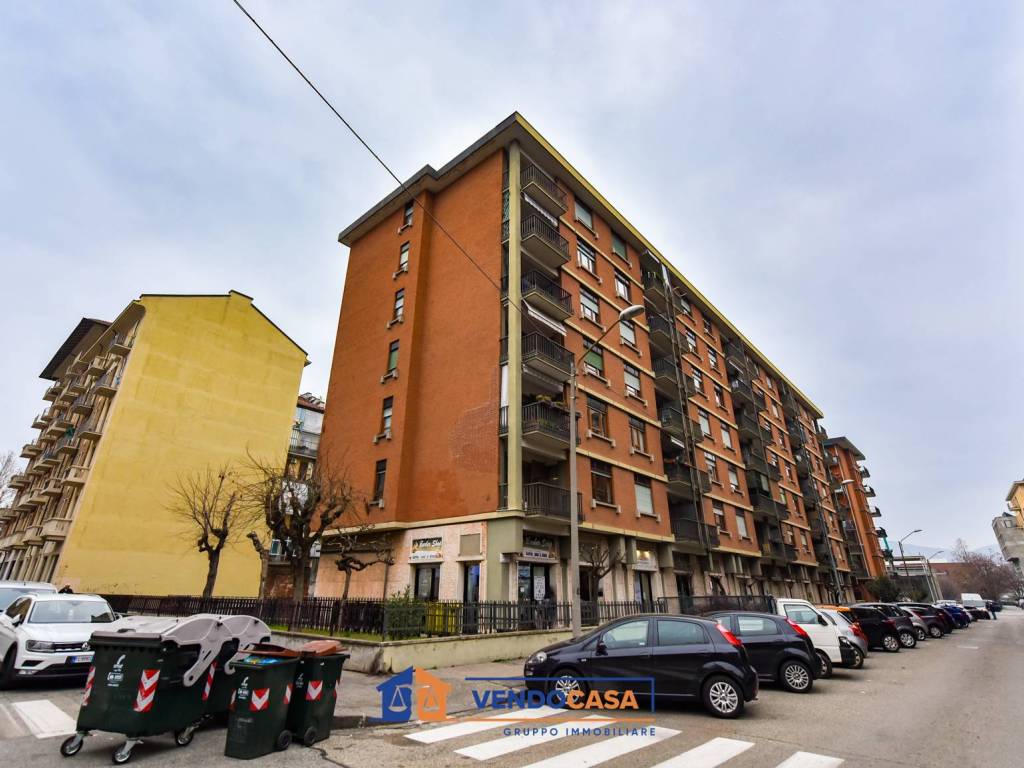 negozio in vendita a Torino in zona Millefonti