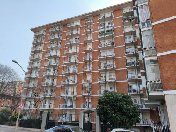 appartamento in vendita a Torino in zona Lucento