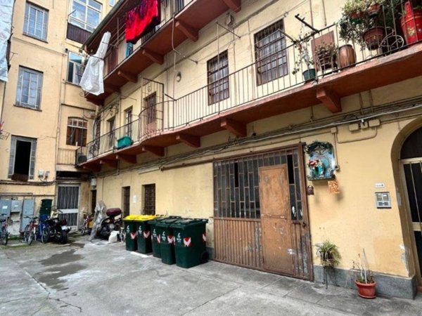 locale di sgombero in vendita a Torino in zona Aurora