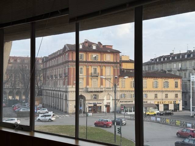ufficio in vendita a Torino in zona Cit Turin