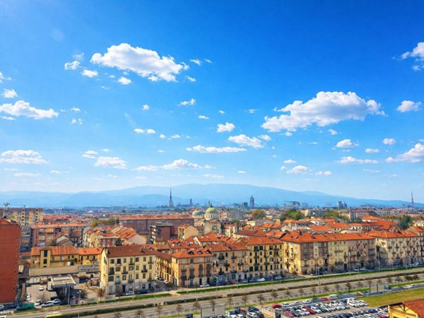 appartamento in vendita a Torino in zona Campidoglio