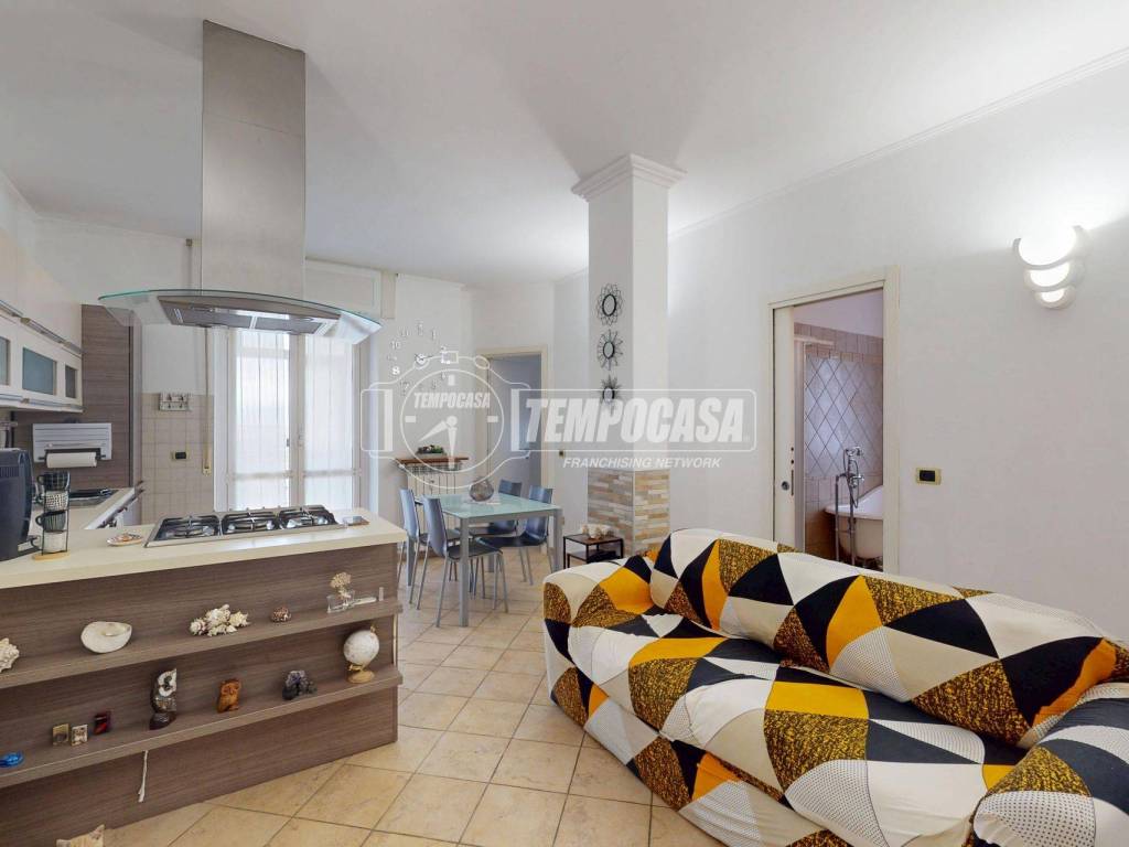 appartamento in vendita a Torino in zona Mirafiori Sud