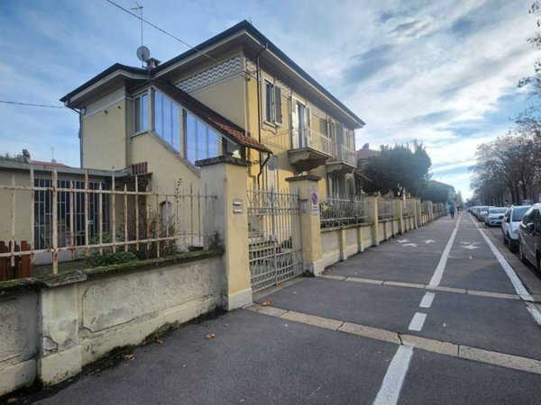 appartamento in vendita a Torino in zona Mirafiori Nord