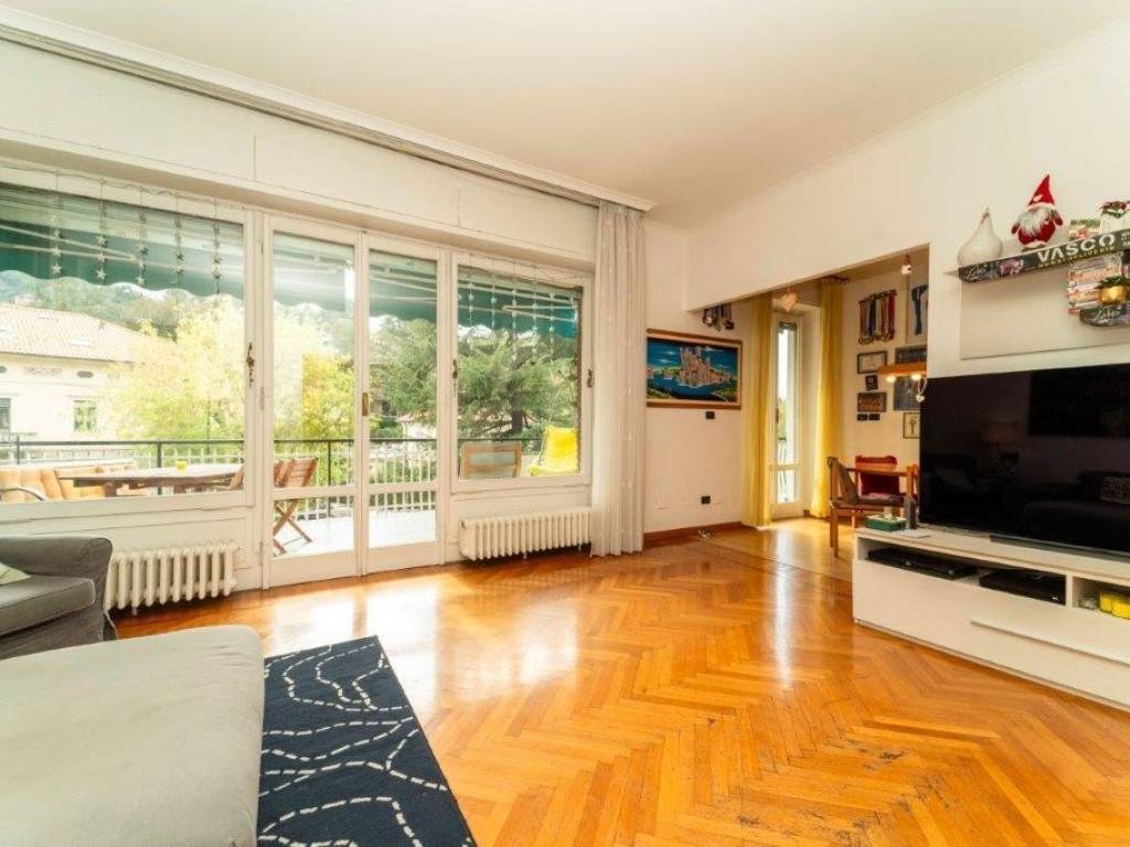 appartamento in vendita a Torino in zona Superga