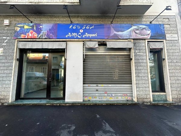 negozio in vendita a Torino in zona Vallette