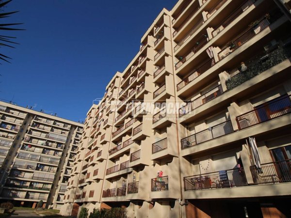 appartamento in vendita a Torino in zona Mirafiori Nord