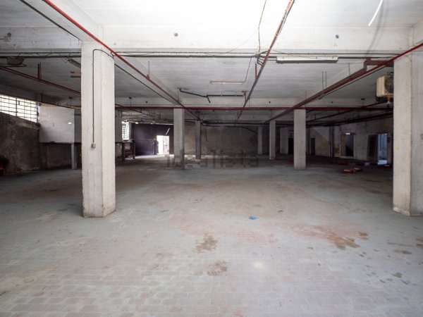 locale di sgombero in vendita a Torino in zona Mirafiori Nord