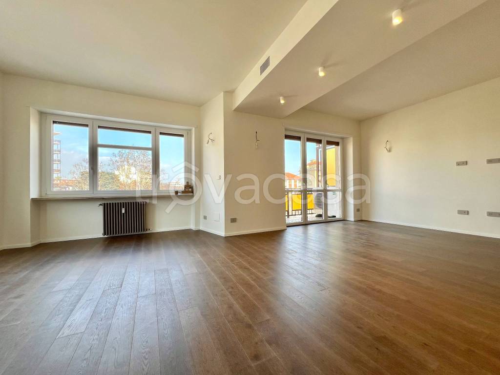 appartamento in vendita a Torino in zona Cit Turin