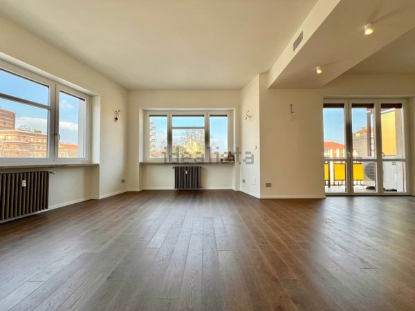 appartamento in vendita a Torino in zona Cit Turin