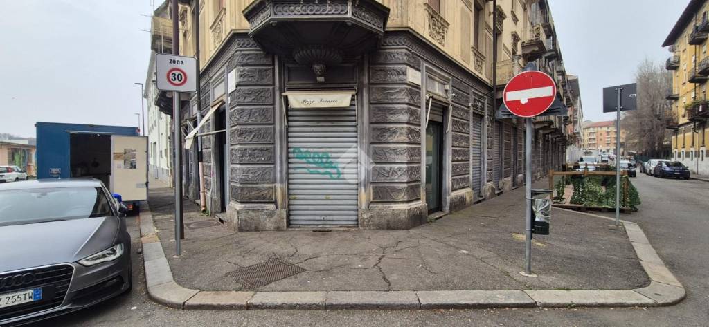 negozio in vendita a Torino in zona Aurora