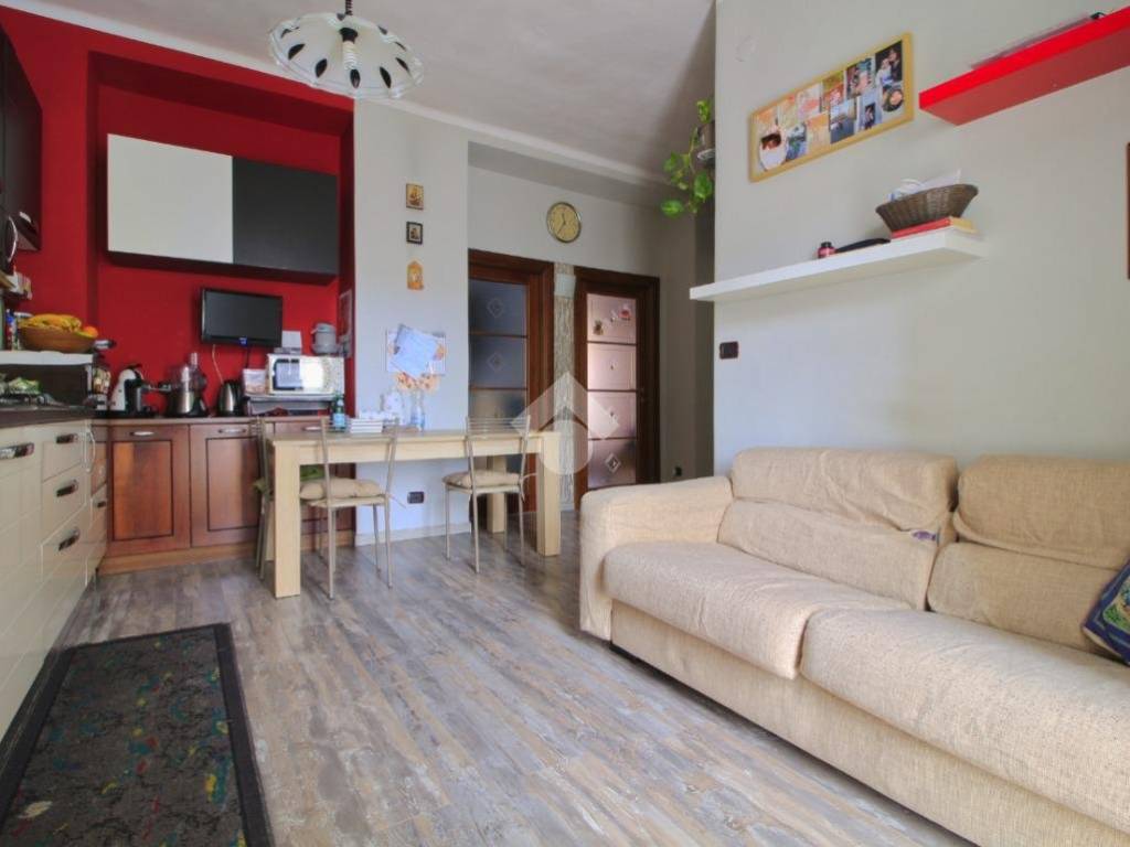 appartamento in vendita a Torino in zona Borgata Vittoria