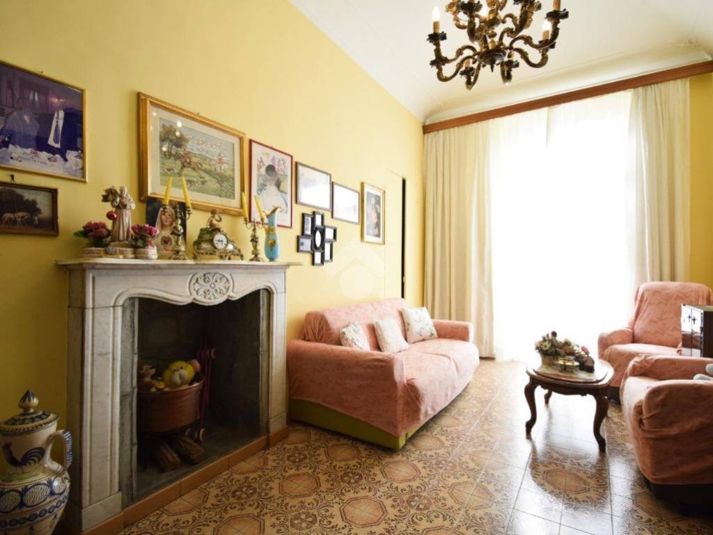 appartamento in vendita a Torino in zona Rosa