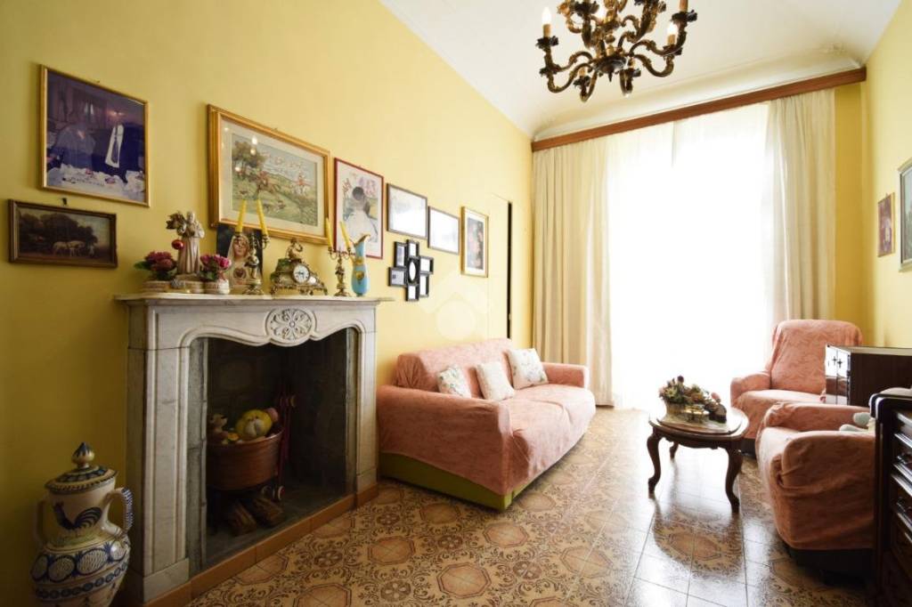 appartamento in vendita a Torino in zona Rosa