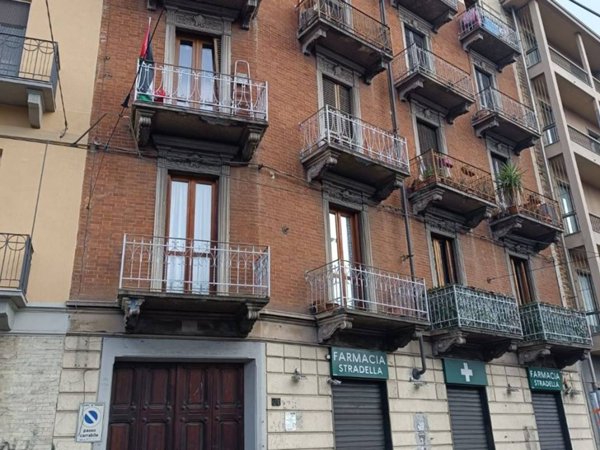 appartamento in vendita a Torino in zona Borgata Vittoria