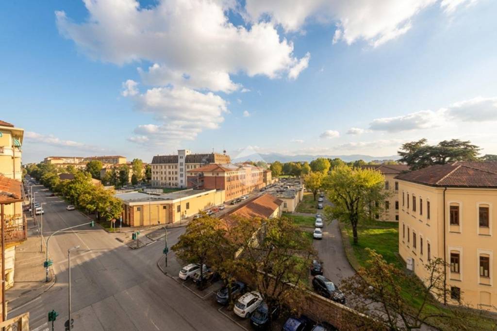 appartamento in vendita a Torino in zona Santa Rita