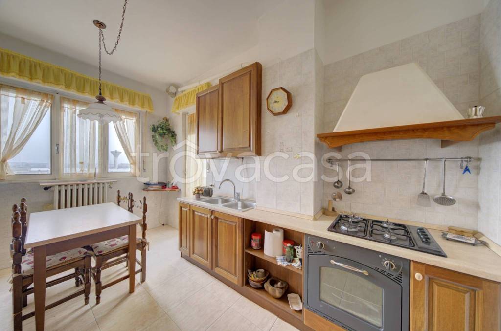 appartamento in vendita a Torino in zona Mirafiori Sud