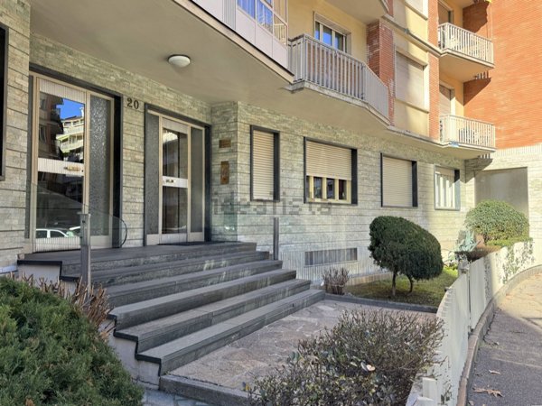 appartamento in vendita a Torino in zona Cit Turin