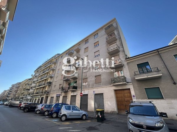 appartamento in vendita a Torino in zona Santa Rita