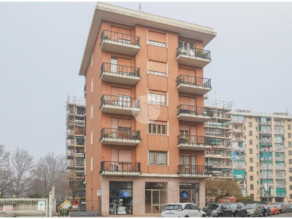 appartamento in vendita a Torino in zona Lucento