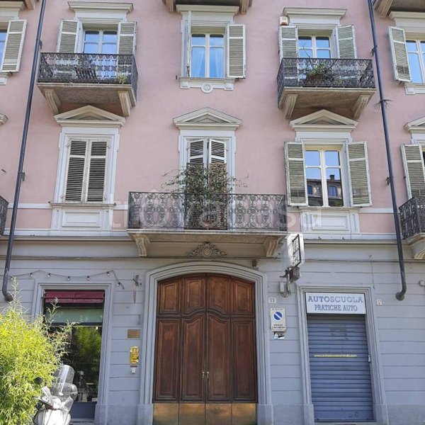 appartamento in vendita a Torino in zona San Salvario