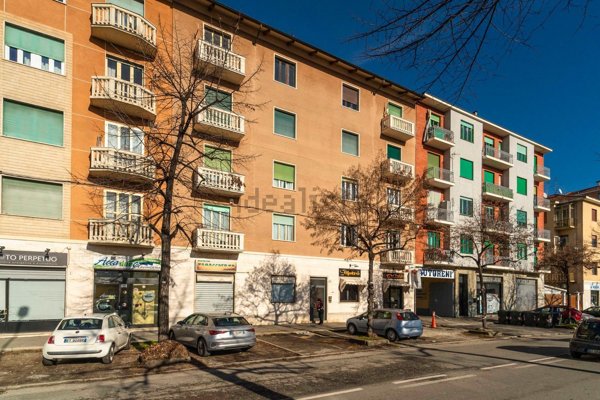 appartamento in vendita a Torino in zona Santa Rita