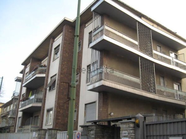 appartamento in vendita a Torino in zona Cavoretto